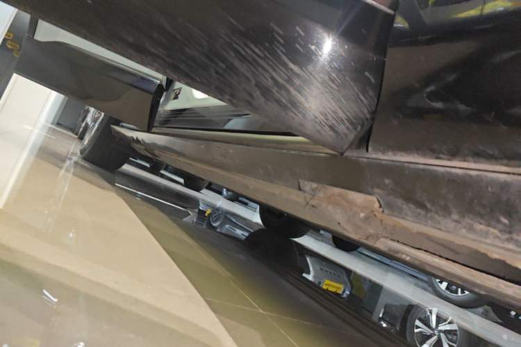 Used Buick E4 2023 GS Edition Right Side Sill