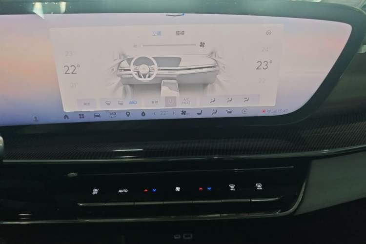 Used Buick E4 2023 Deluxe Edition Audio And AC Panel