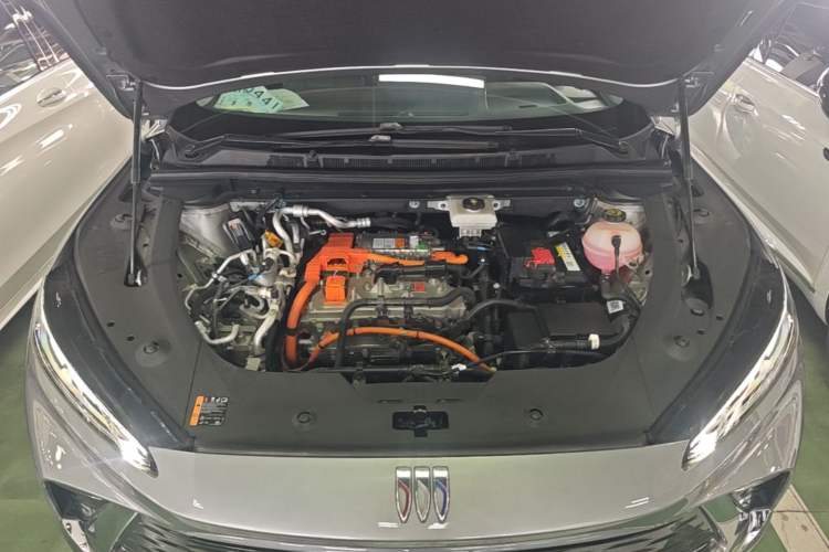 Used Buick E4 2023 Deluxe Edition Engine Bay