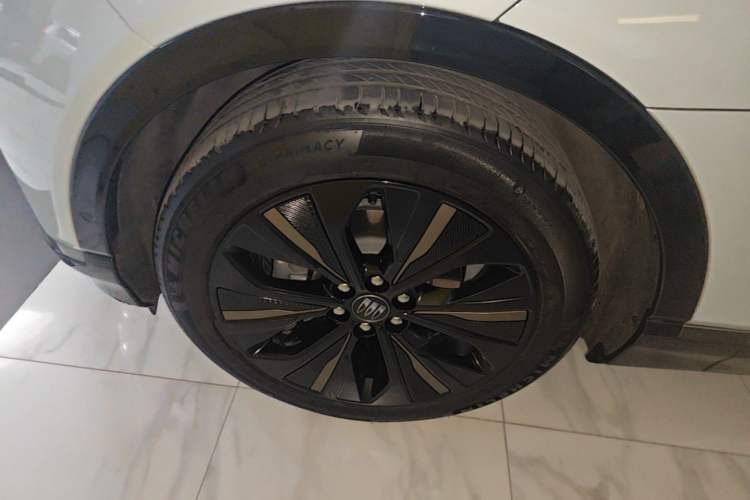 Used Buick E4 2023 GS Edition Left Front Wheel Hub