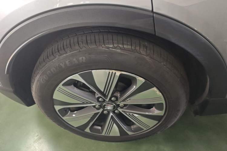 Used Buick E4 2023 Deluxe Edition Right Rear Wheel Hub