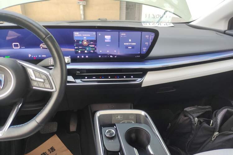Used Buick E4 2023 Deluxe Edition Audio And AC Panel