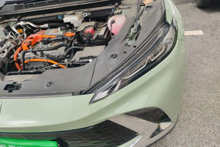 Used Buick E4 2023 Deluxe Edition Engine Bay Left