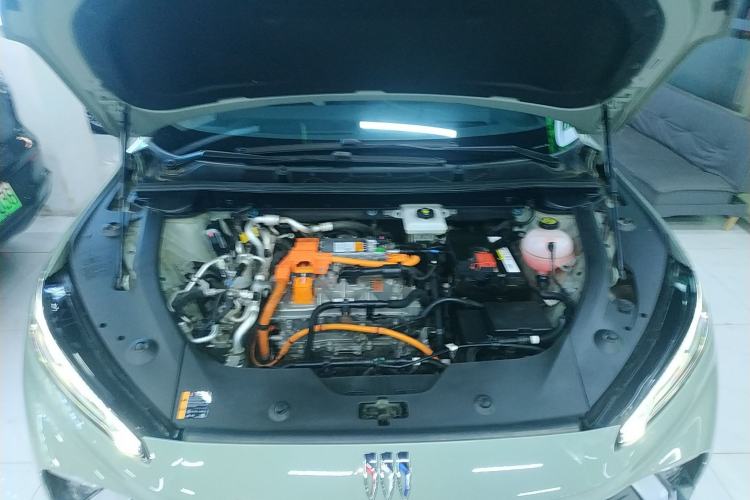 Used Buick E4 2023 Deluxe Edition Engine Bay