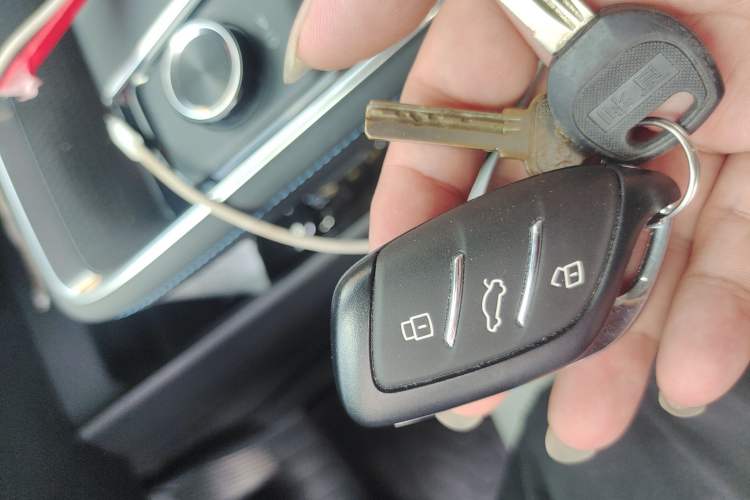 Used Buick E4 2023 Deluxe Edition Interior 1