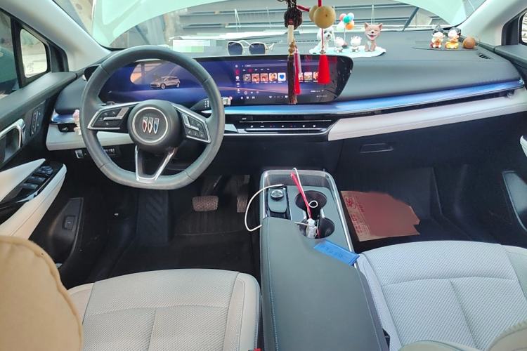 Used Buick E4 2023 Deluxe Edition Interior 2