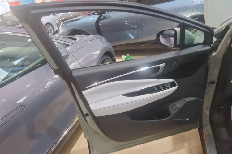Used Buick E4 2023 Smart Edition Interior 7