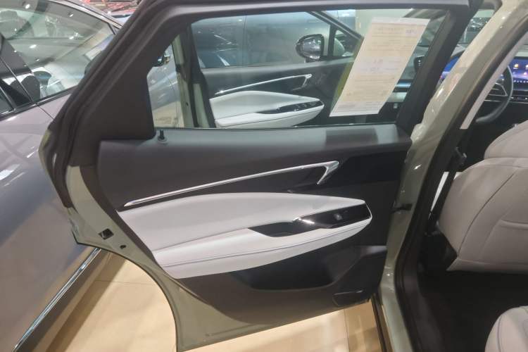 Used Buick E4 2023 Smart Edition Interior 8
