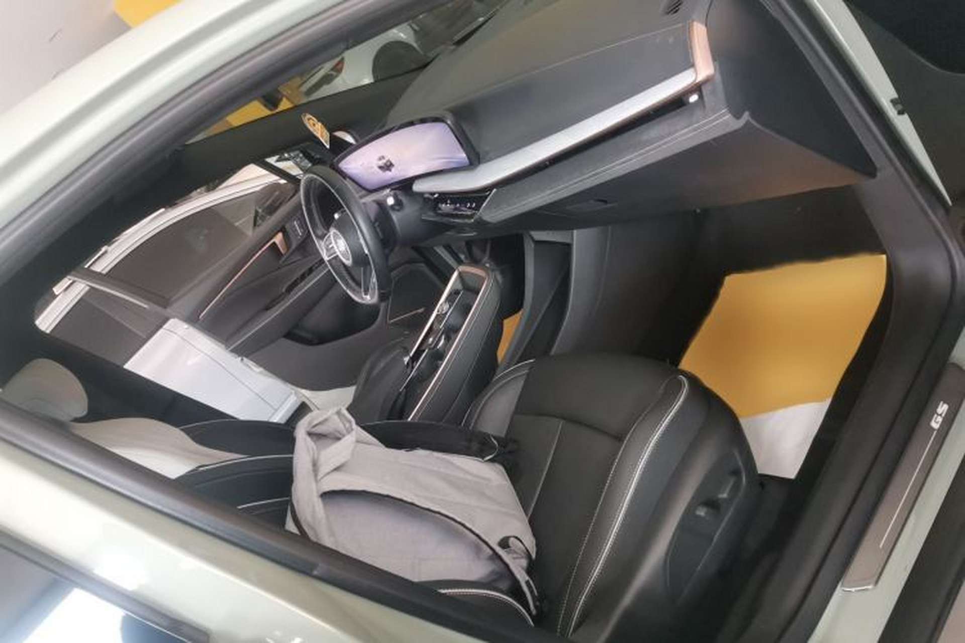 Used Buick E4 2023 Deluxe Edition Right Front Seat