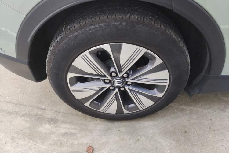 Used Buick E4 2023 Deluxe Edition Right Rear Wheel Hub