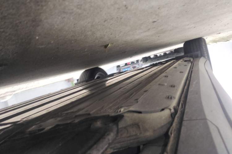 Used Buick E4 2023 Deluxe Edition Right Side Sill