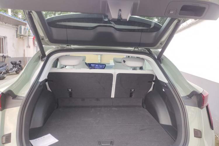 Used Buick E4 2023 Deluxe Edition Trunk