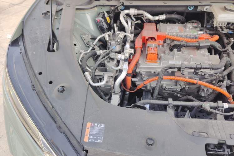 Used Buick E4 2023 Deluxe Edition Engine Bay Right