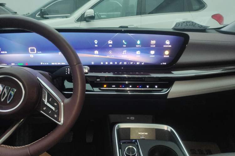 Used Buick E4 2023 Deluxe Edition Audio And AC Panel