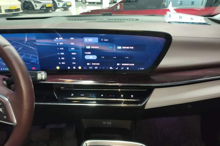 Used Buick E4 2023 Deluxe Edition Audio And AC Panel
