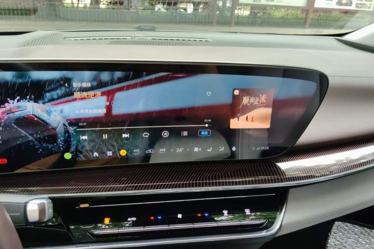 Used Buick E4 2023 Deluxe Edition Audio And AC Panel