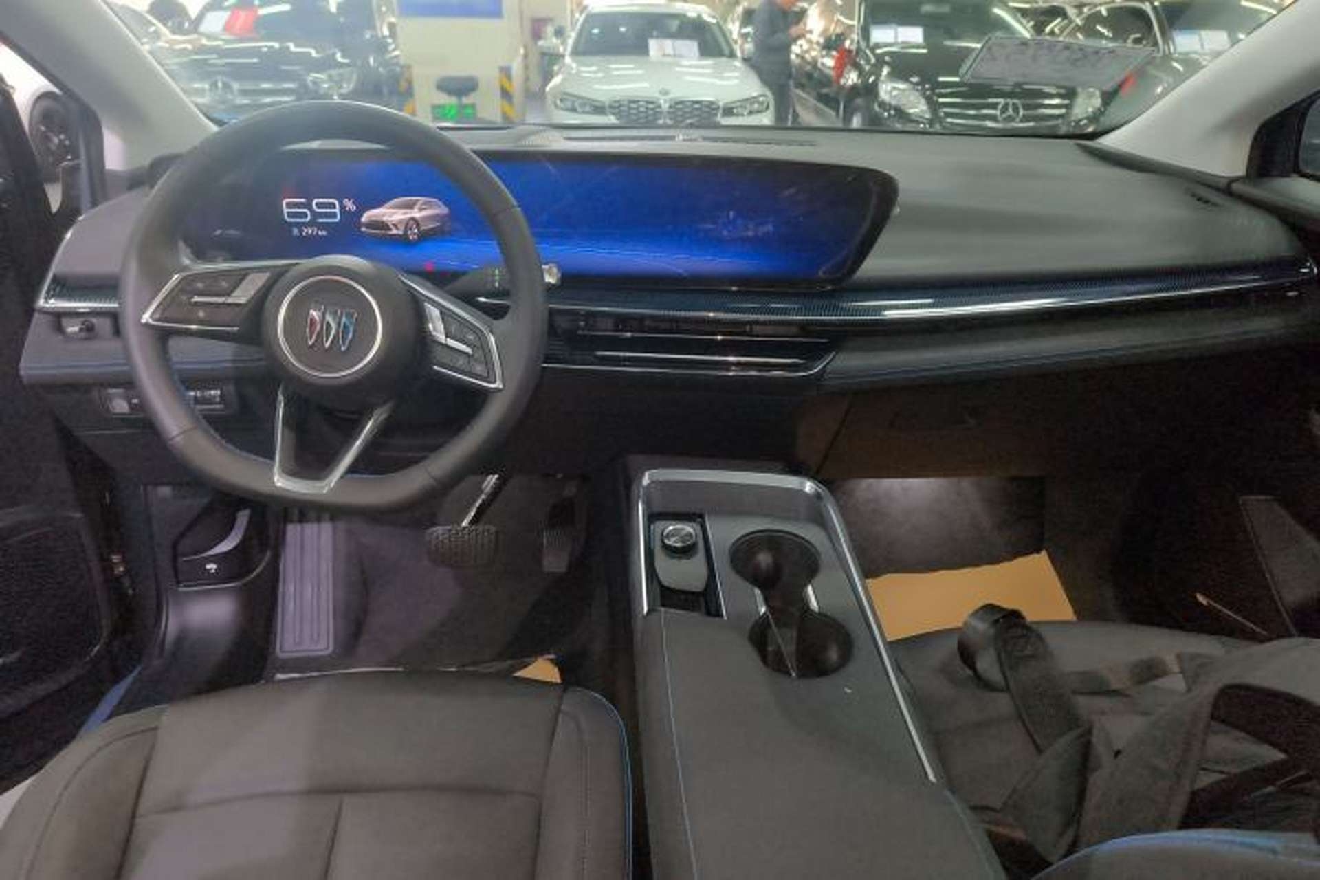 Used Buick E4 2023 Smart Edition Center Console