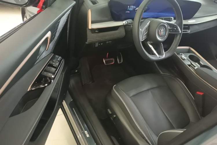 Used Buick E4 2023 GS Edition Driver Seat