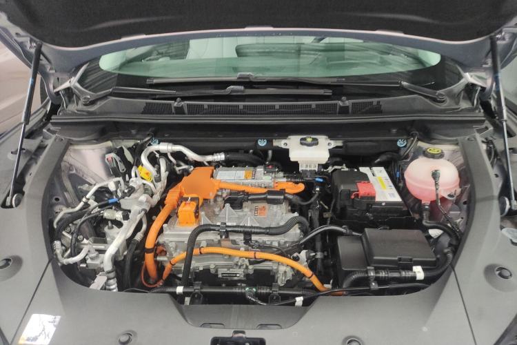 Used Buick E4 2023 Deluxe Edition Engine Bay