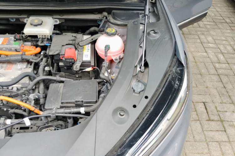 Used Buick E4 2023 Deluxe Edition Engine Bay Left