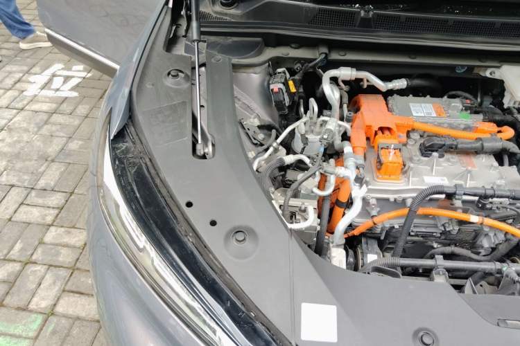 Used Buick E4 2023 Deluxe Edition Engine Bay Right