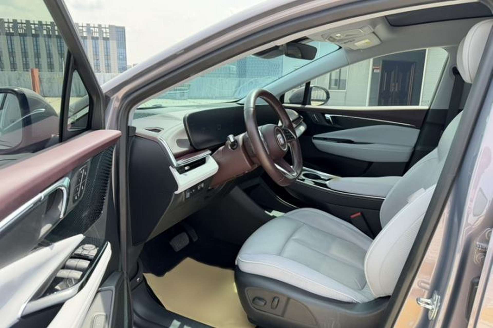 Used Buick E4 2023 Deluxe Edition Interior 2