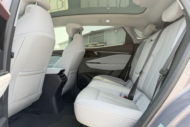 Used Buick E4 2023 Deluxe Edition Interior 3