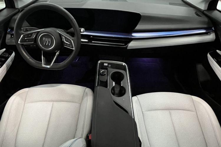 Used Buick E4 2023 Deluxe Edition Interior 3