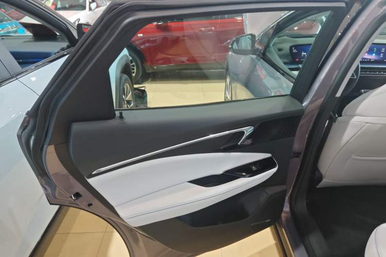 Used Buick E4 2023 Smart Edition Interior 8