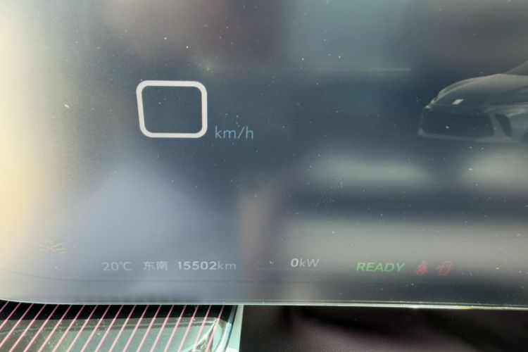 Used Buick E4 2023 Deluxe Edition Odometer Close Up