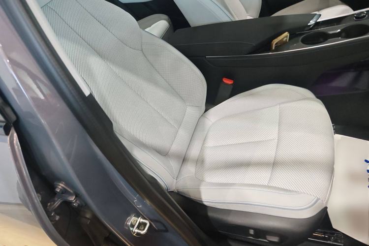 Used Buick E4 2023 Smart Edition Right Front Seat