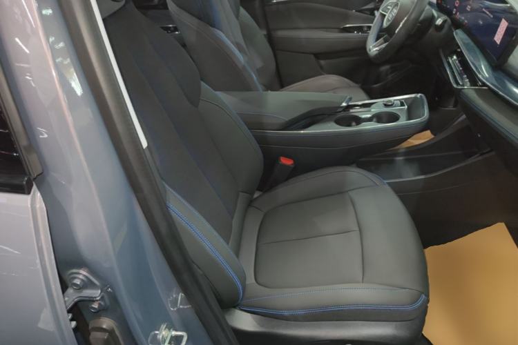 Used Buick E4 2023 Smart Edition Right Front Seat