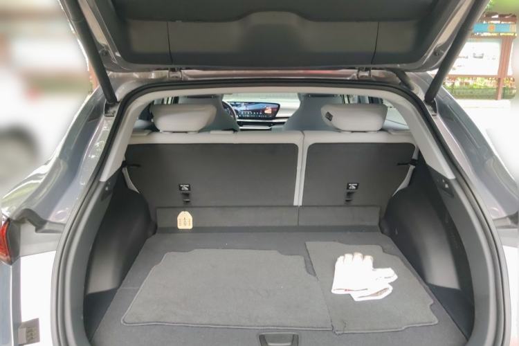 Used Buick E4 2023 Deluxe Edition Trunk