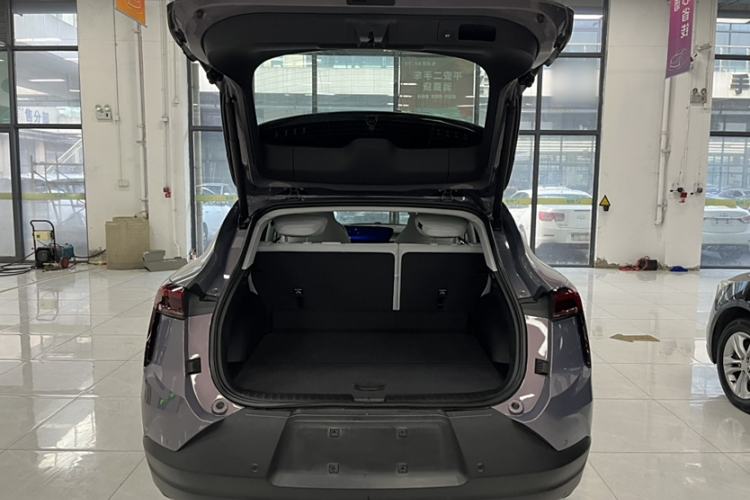 Used Buick E4 2023 Deluxe Edition Trunk