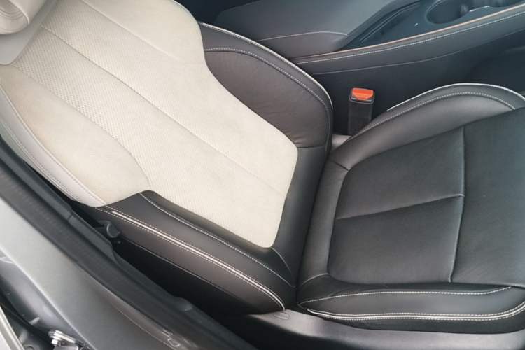 Used Buick E4 2023 GS Edition Right Front Seat