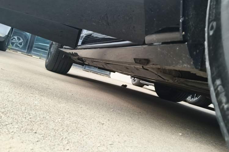 Used Buick E4 2023 GS Edition Right Side Sill