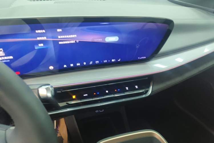 Used Buick E4 2023 GS Edition Audio And AC Panel