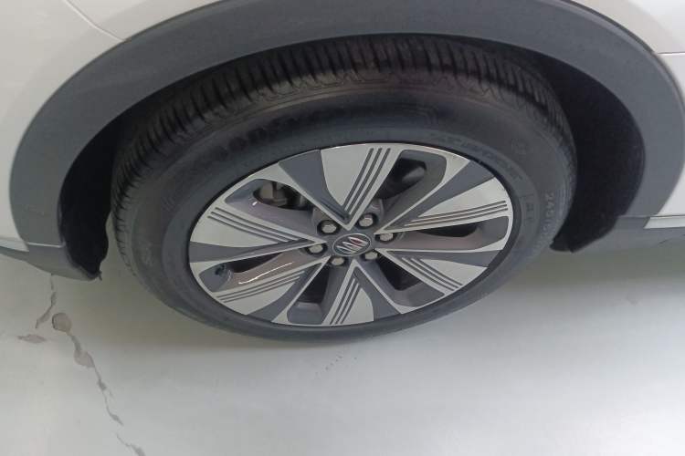 Used Buick E4 2023 Deluxe Edition Exterior 7