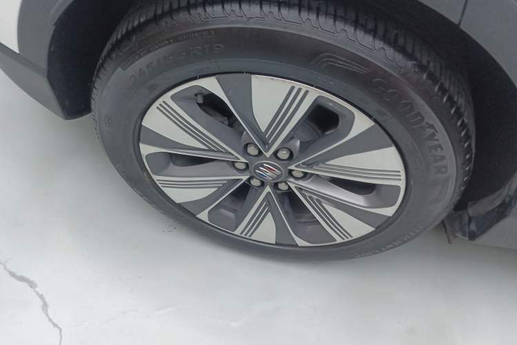 Used Buick E4 2023 Deluxe Edition Exterior 8
