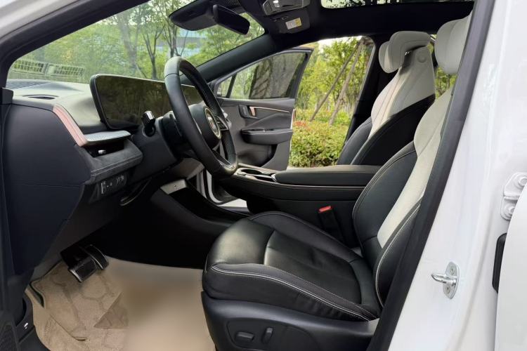 Used Buick E4 2023 GS Edition Interior 1