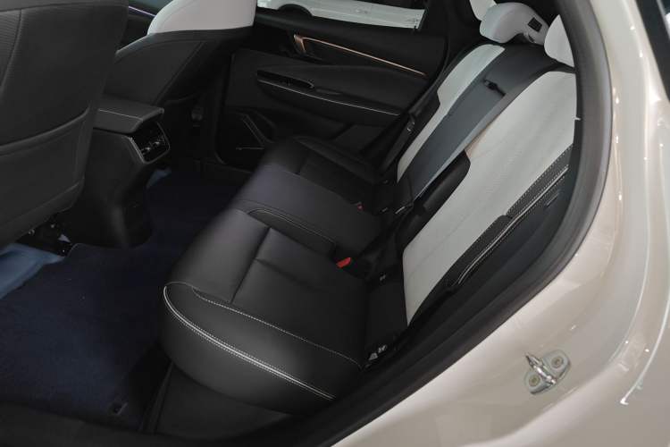 Used Buick E4 2023 GS Edition Interior 1