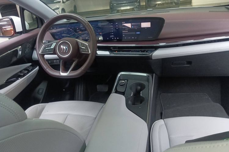 Used Buick E4 2023 Deluxe Edition Interior 2