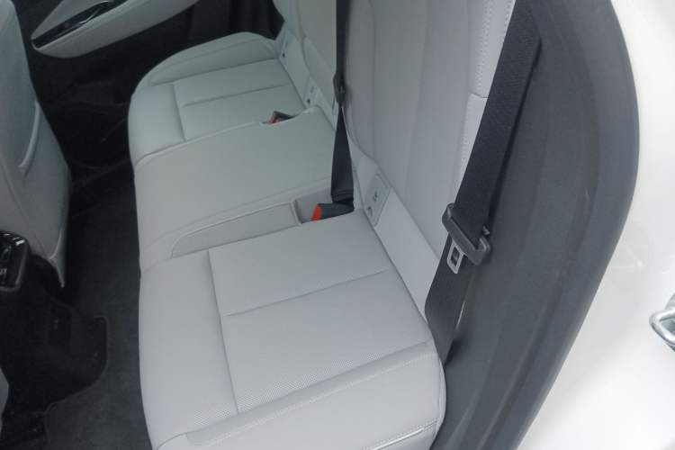 Used Buick E4 2023 Deluxe Edition Interior 4