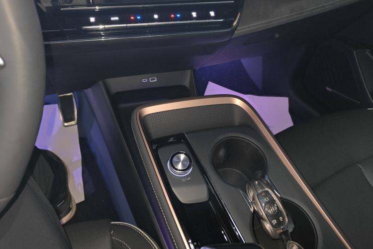 Used Buick E4 2023 GS Edition Interior 7