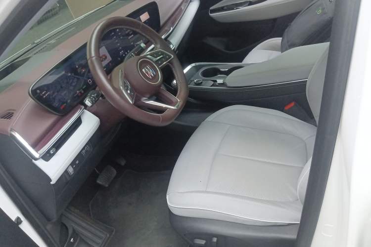 Used Buick E4 2023 Deluxe Edition Left Front Seat