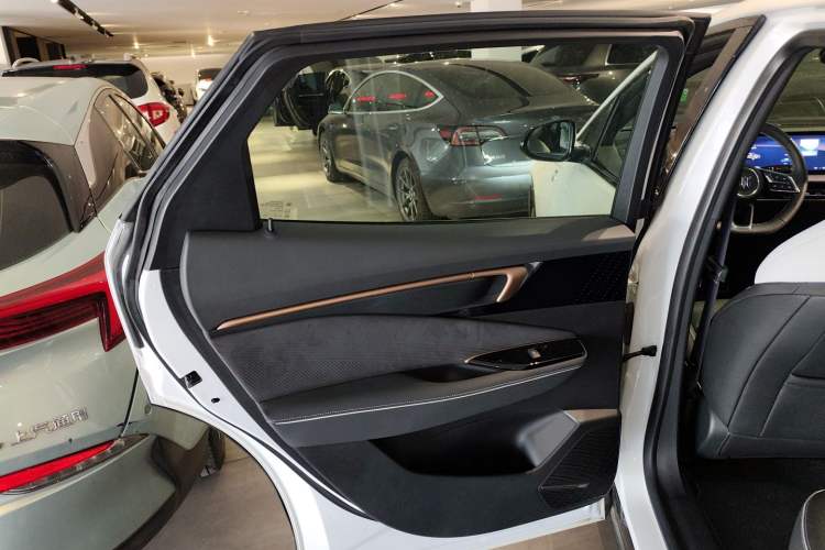 Used Buick E4 2023 GS Edition Left Rear Door Interior