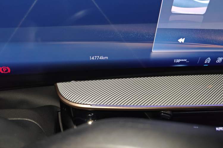 Used Buick E4 2023 GS Edition Odometer Close Up