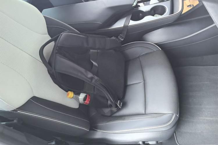 Used Buick E4 2023 GS Edition Right Front Seat