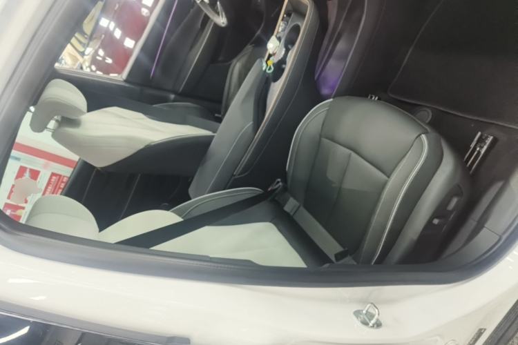 Used Buick E4 2023 GS Edition Right Front Seat