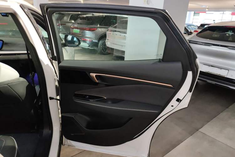 Used Buick E4 2023 GS Edition Right Rear Door Interior